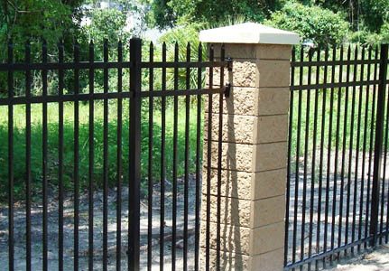 AFTEC manufactures multiple precast concrete fence column forms for precasting stand-alone columns of various sizes and heights.
